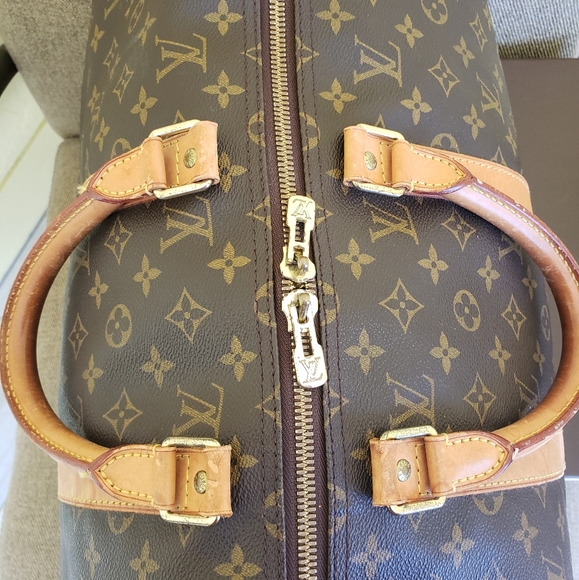 Authentic Louis Vuitton Monogram Keepall 50 - Picture 9 of 9